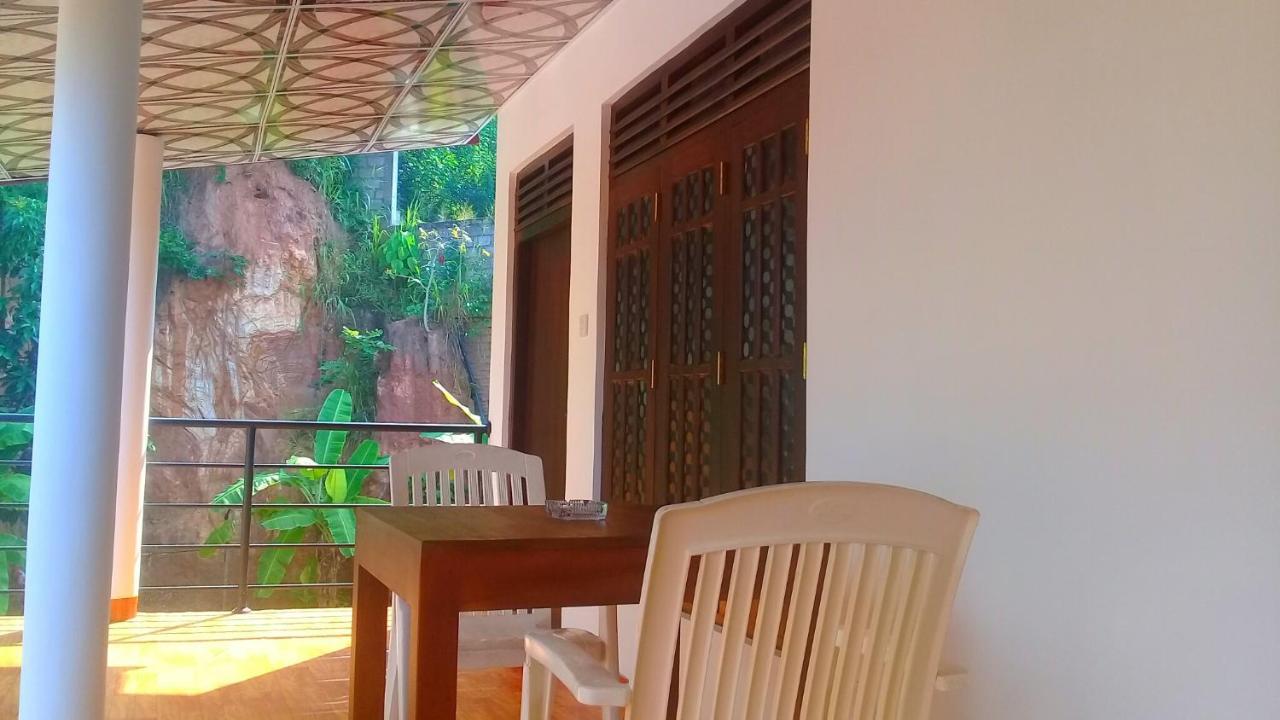 מיריסה Mountain Heaven Inn מראה חיצוני תמונה